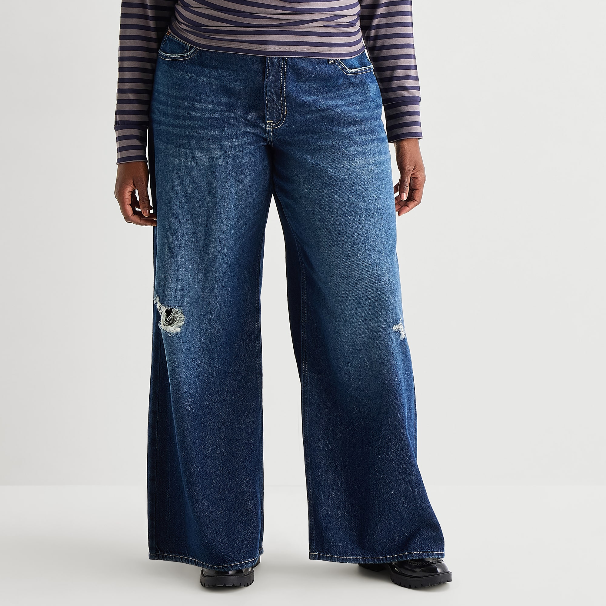 Arizona Womens Juniors Plus Low Rise Baggy Fit Jean