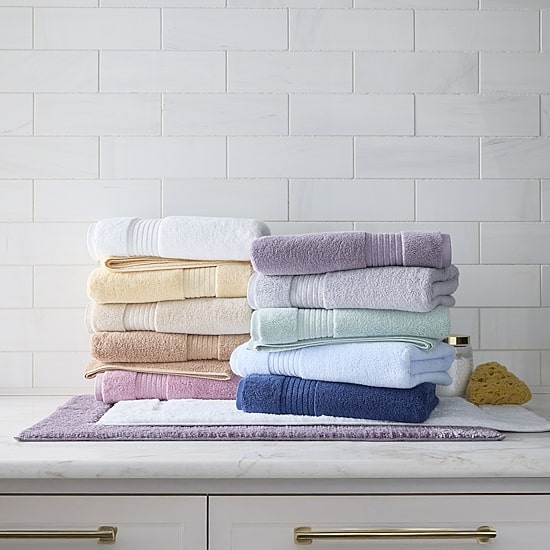 Liz Claiborne Signature Plush Bath Towel