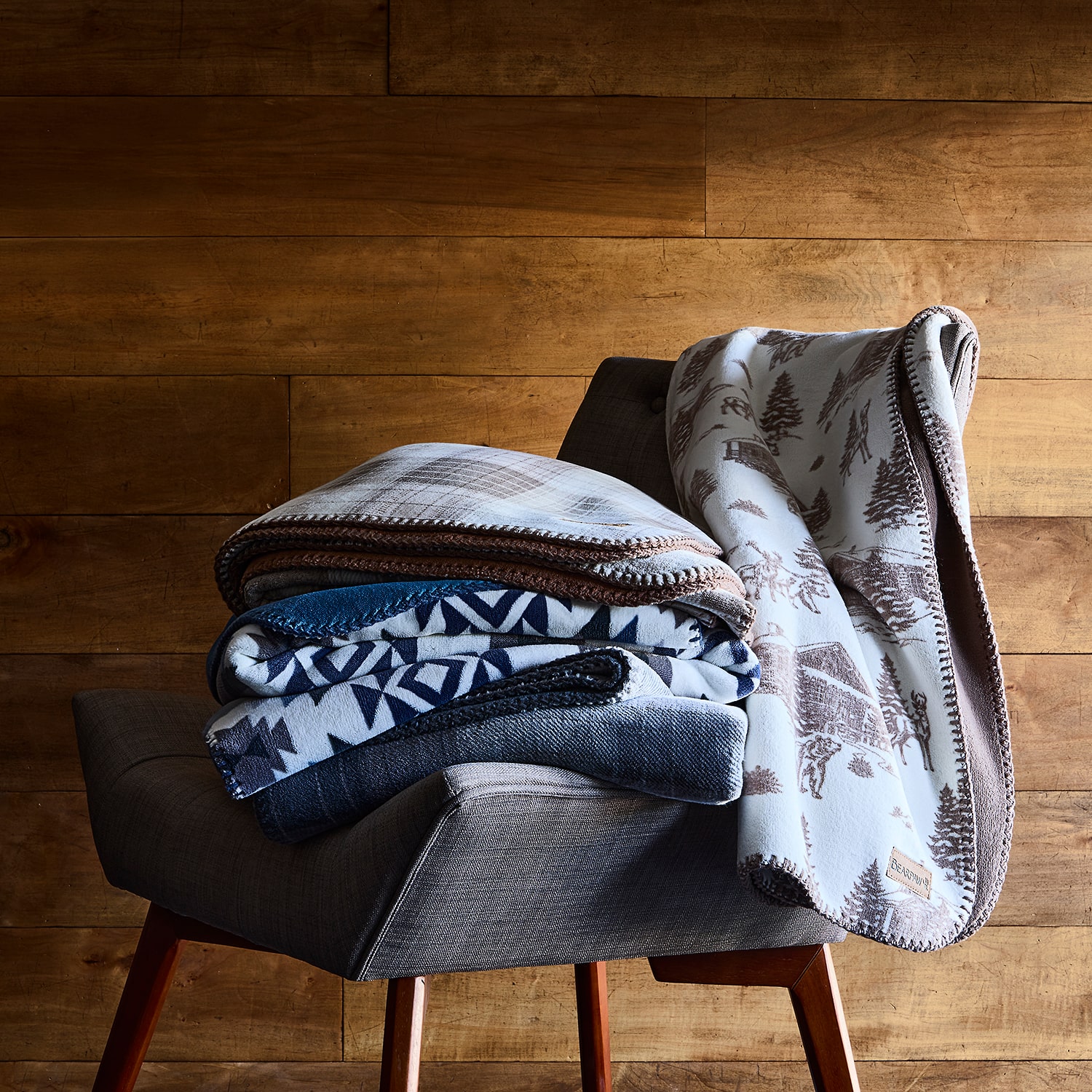 Bearpaw Canyon Coco Flannel Washable Midweight Throw