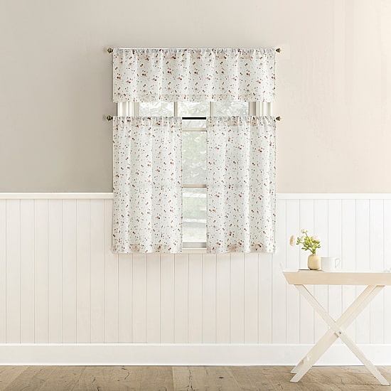 No 918 Mirabelle Ditsy Floral Rod Pocket Tailored Valance