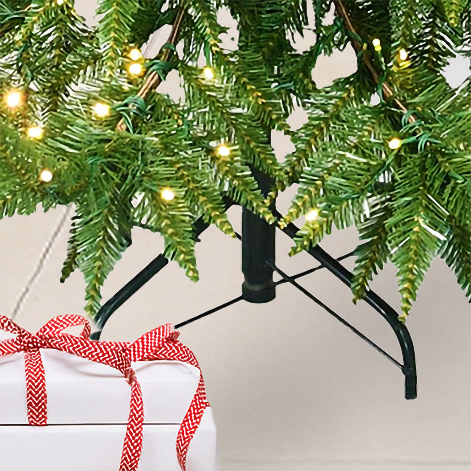 Traditional 6 Foot Pre-Lit Pine Christmas Tree