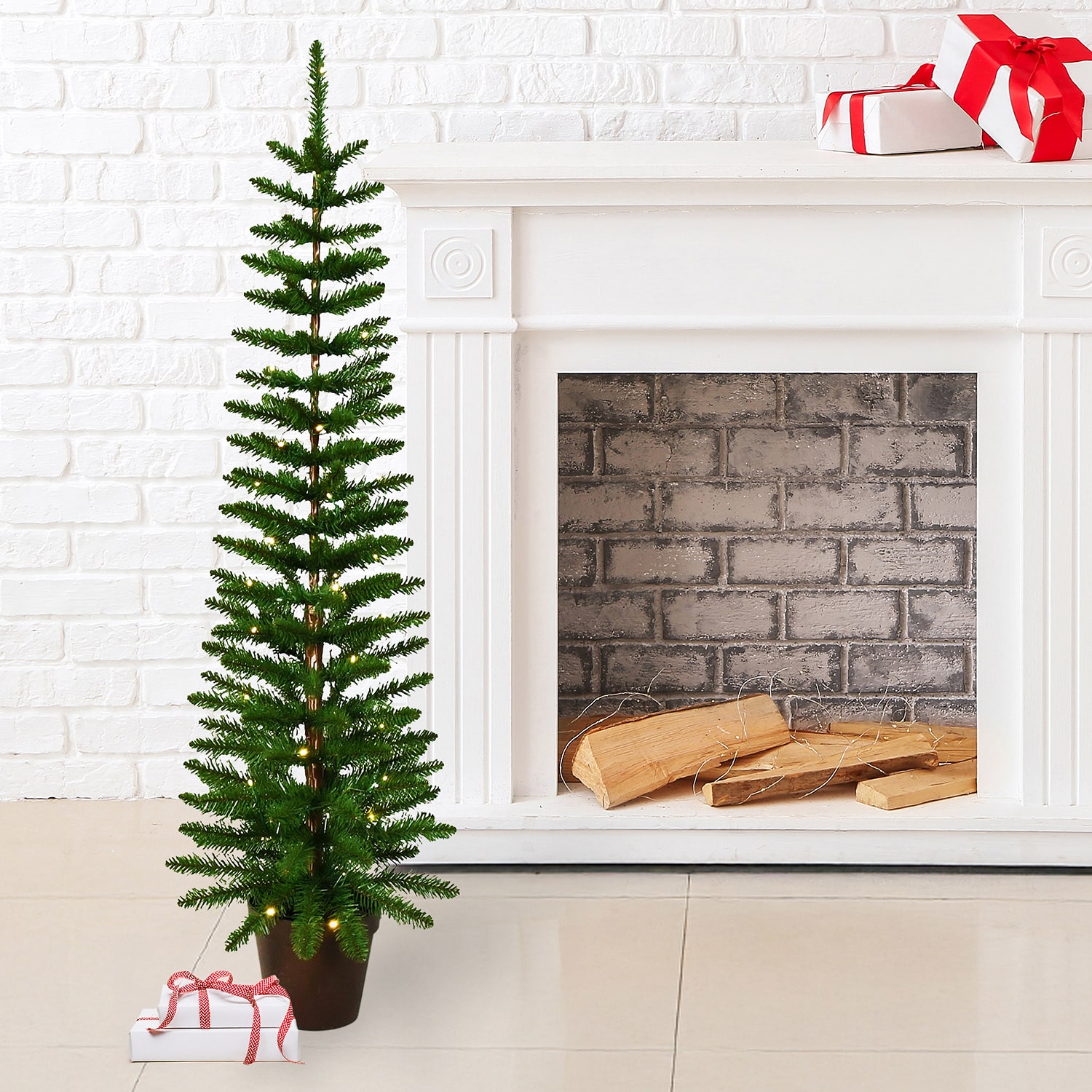 Traditional 5 Foot Potted Pine Christmas Tree