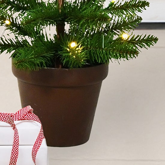 Traditional 3 Foot Potted Pine Christmas Tree