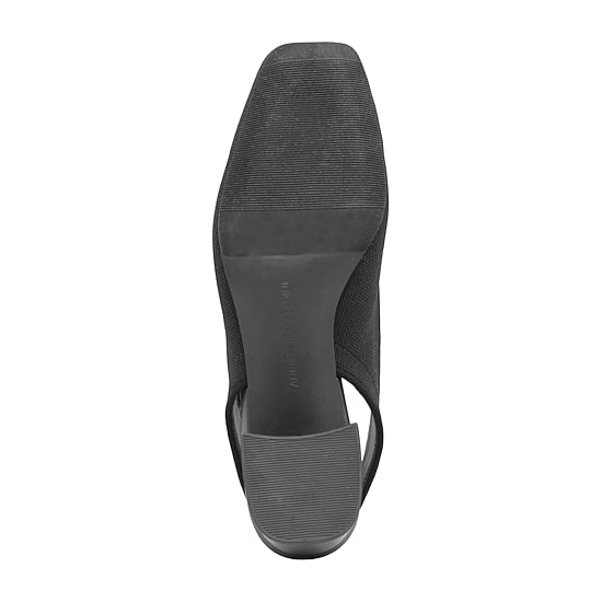 Adrienne Vittadini Thom Womens Almond Closed Toe Block Heel Pumps