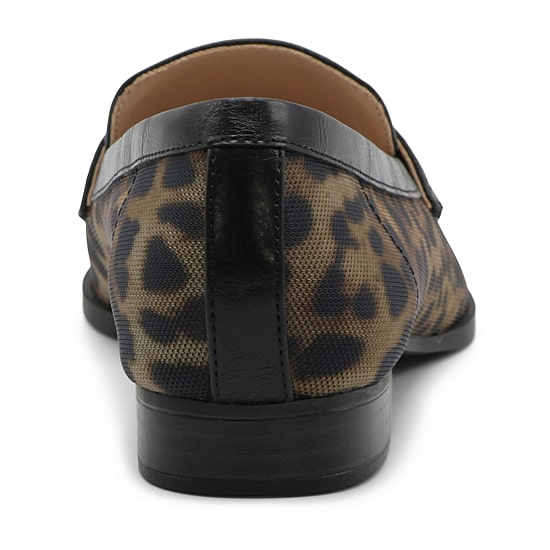 Charles David Evan Womens Pointed Closed Toe Loafers