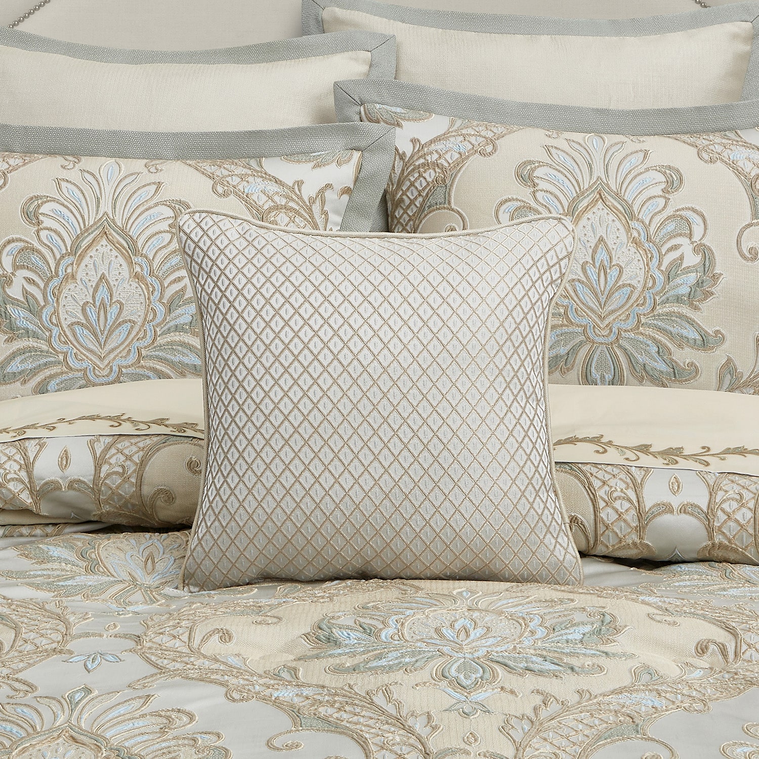 Queen Street Reina Square Throw Pillow
