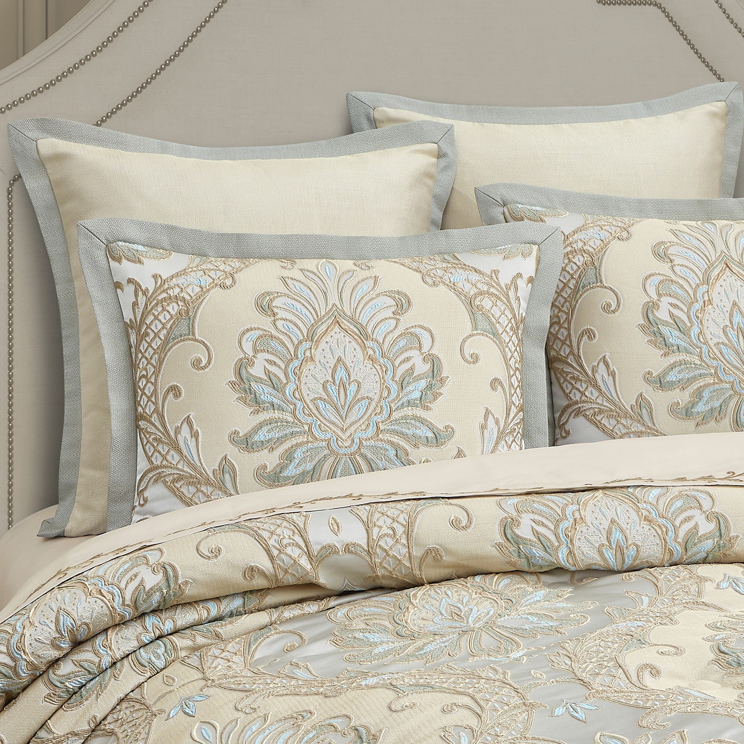 Queen Street Reina 4-pc. Comforter Set