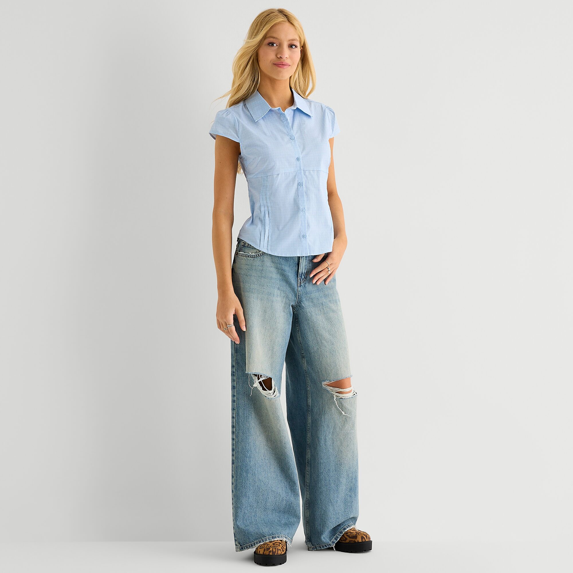 Arizona Womens Juniors Short Sleeve Blouse