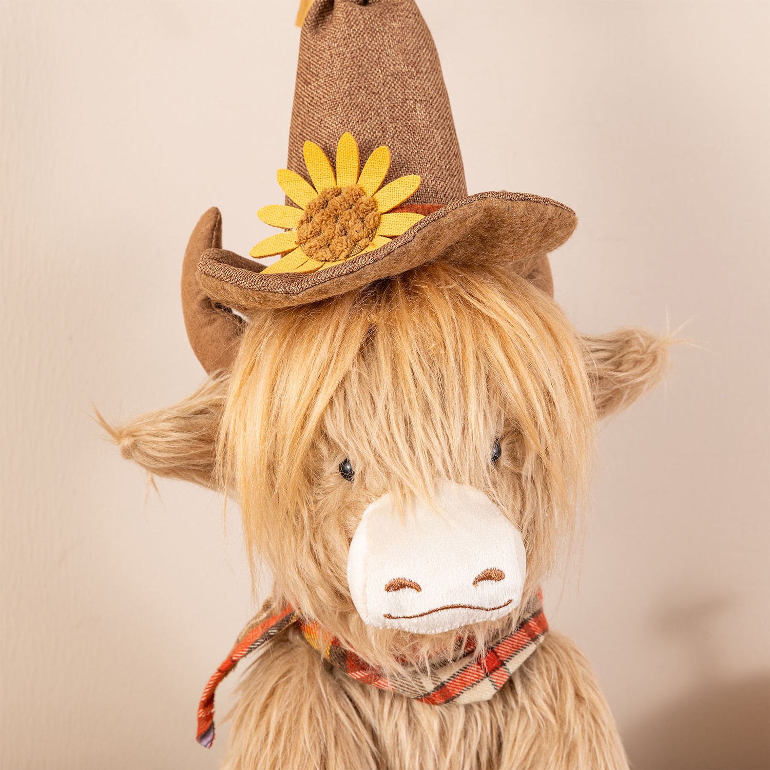 Glitzhome 18" Fabric Highland Cow Thanksgiving Tabletop Decor