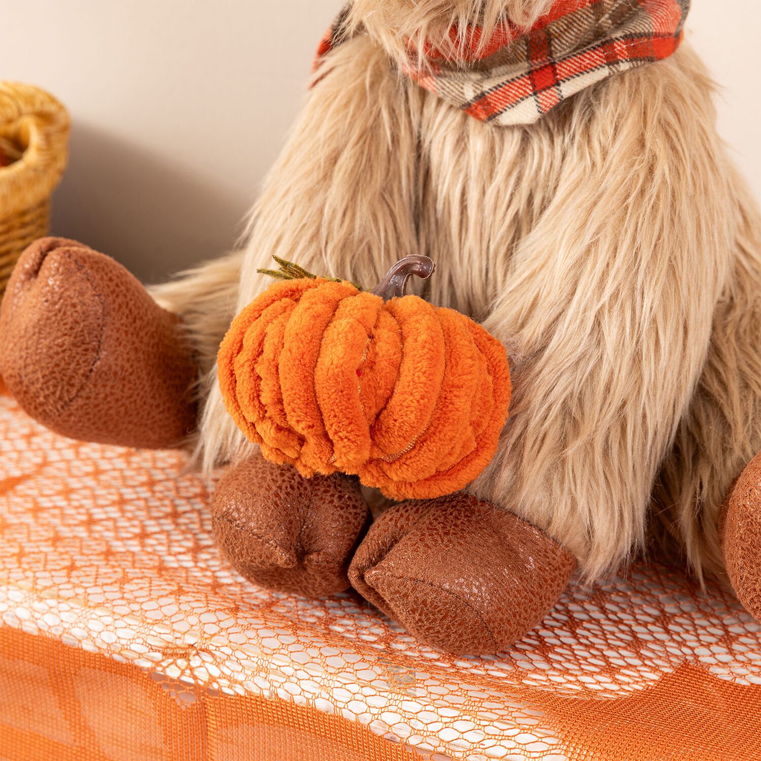 Glitzhome 18" Fabric Highland Cow Thanksgiving Tabletop Decor