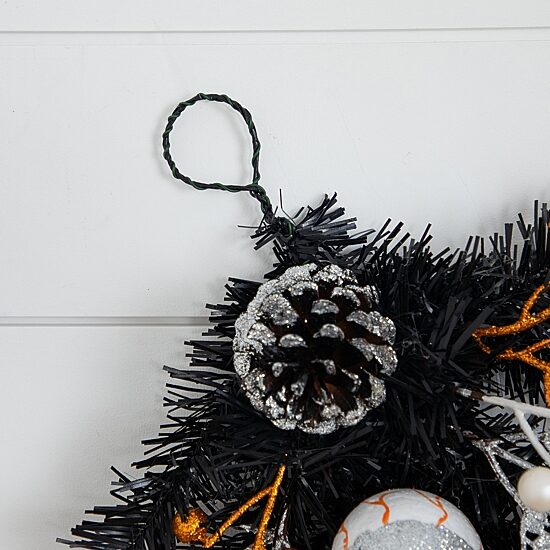 Nearly Natural 6ft Black Skulls Eyeballs Spiders Indoor Garland