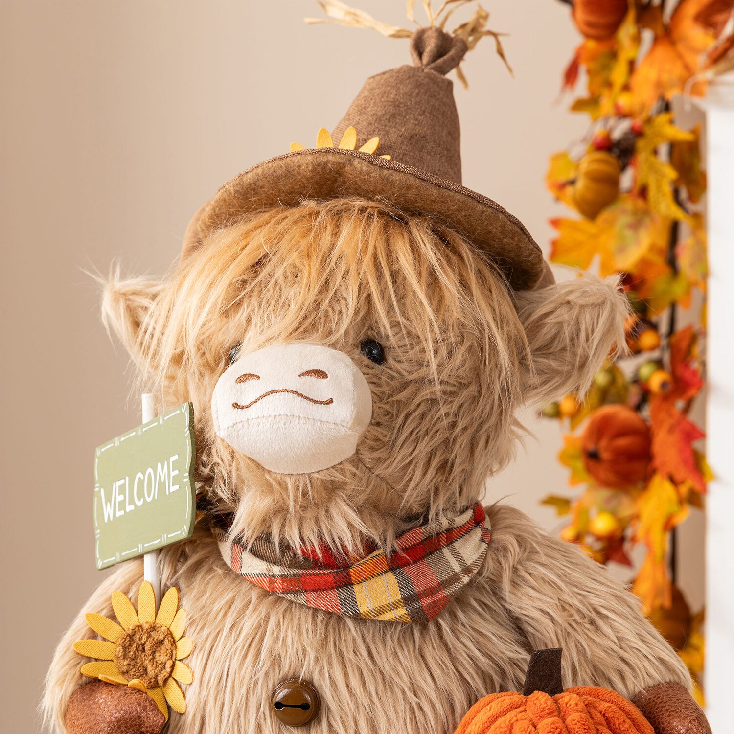 Glitzhome 35" Fabric Highland Cow Thanksgiving Tabletop Decor