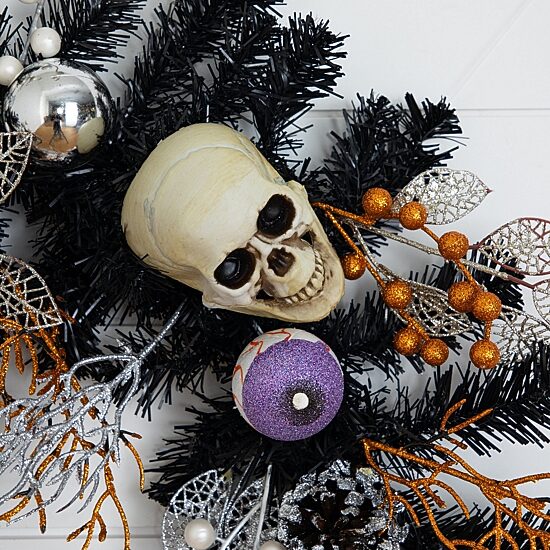 Nearly Natural 6ft Black Skulls Eyeballs Spiders Indoor Garland