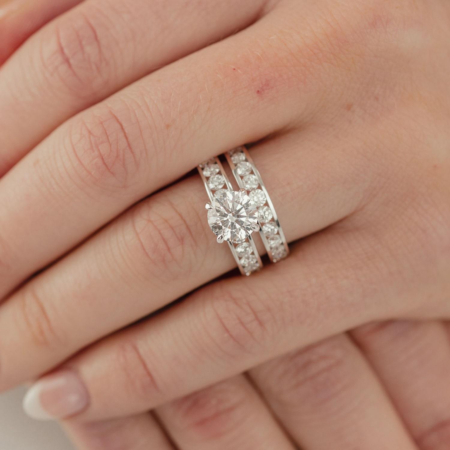 (F / Vs2) Unisex Adult 5 CT. T.W. Lab Grown White Diamond 10K Gold Round Side Stone Bridal Set