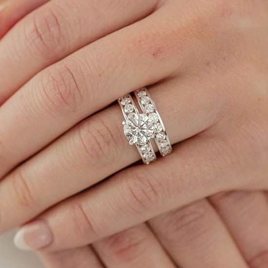 (F / Vs2) Unisex Adult 5 CT. T.W. Lab Grown White Diamond 10K Gold Round Side Stone Bridal Set