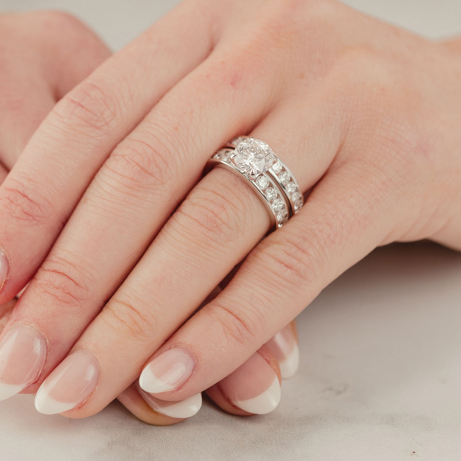 (F / Vs2) Unisex Adult 5 CT. T.W. Lab Grown White Diamond 10K Gold Round Side Stone Bridal Set