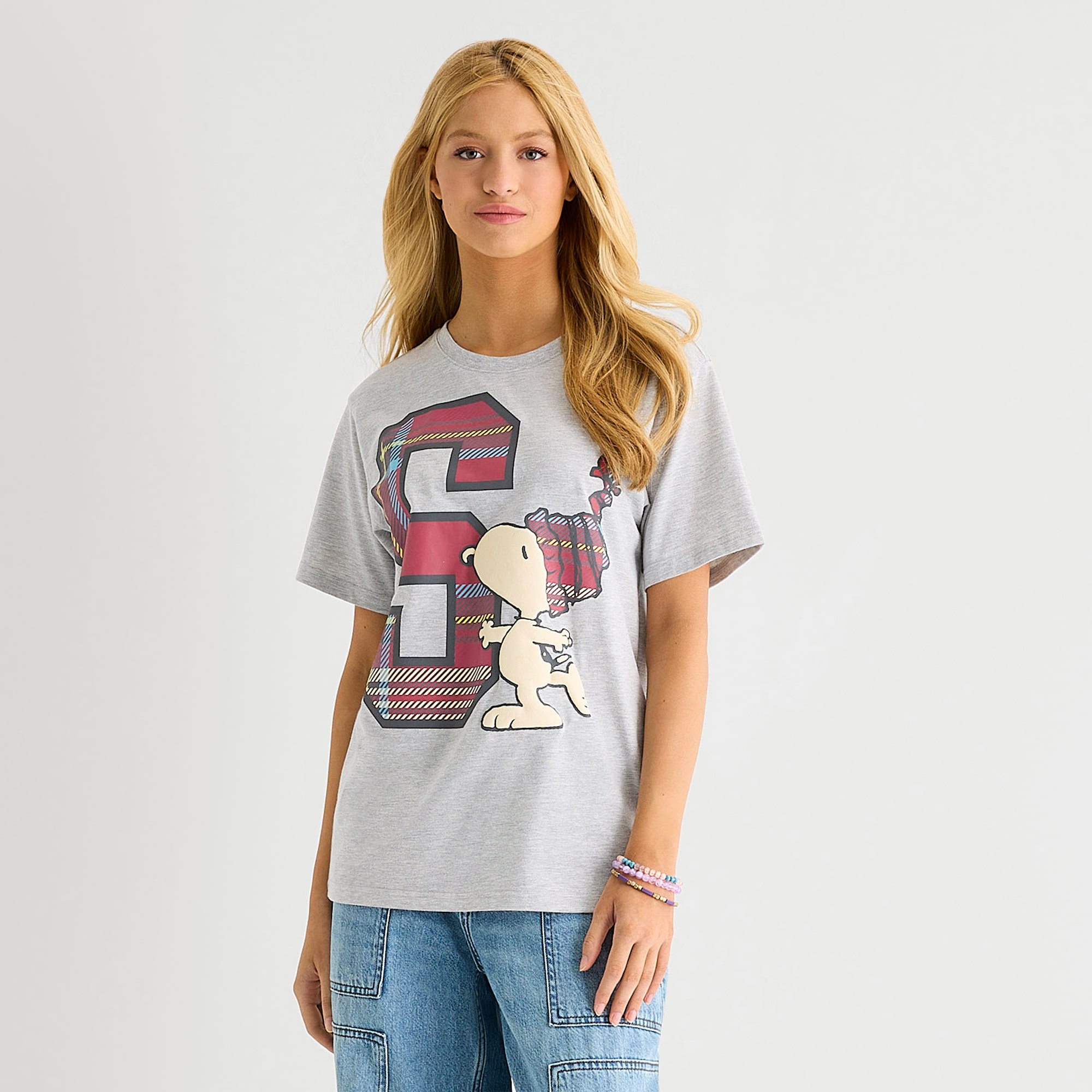 Grayson Threads, The Label Snoopy Holiday Boyfriend Tee Womens Juniors Crew Neck Short Sleeve Relaxed Fit Graphic T-Shirt