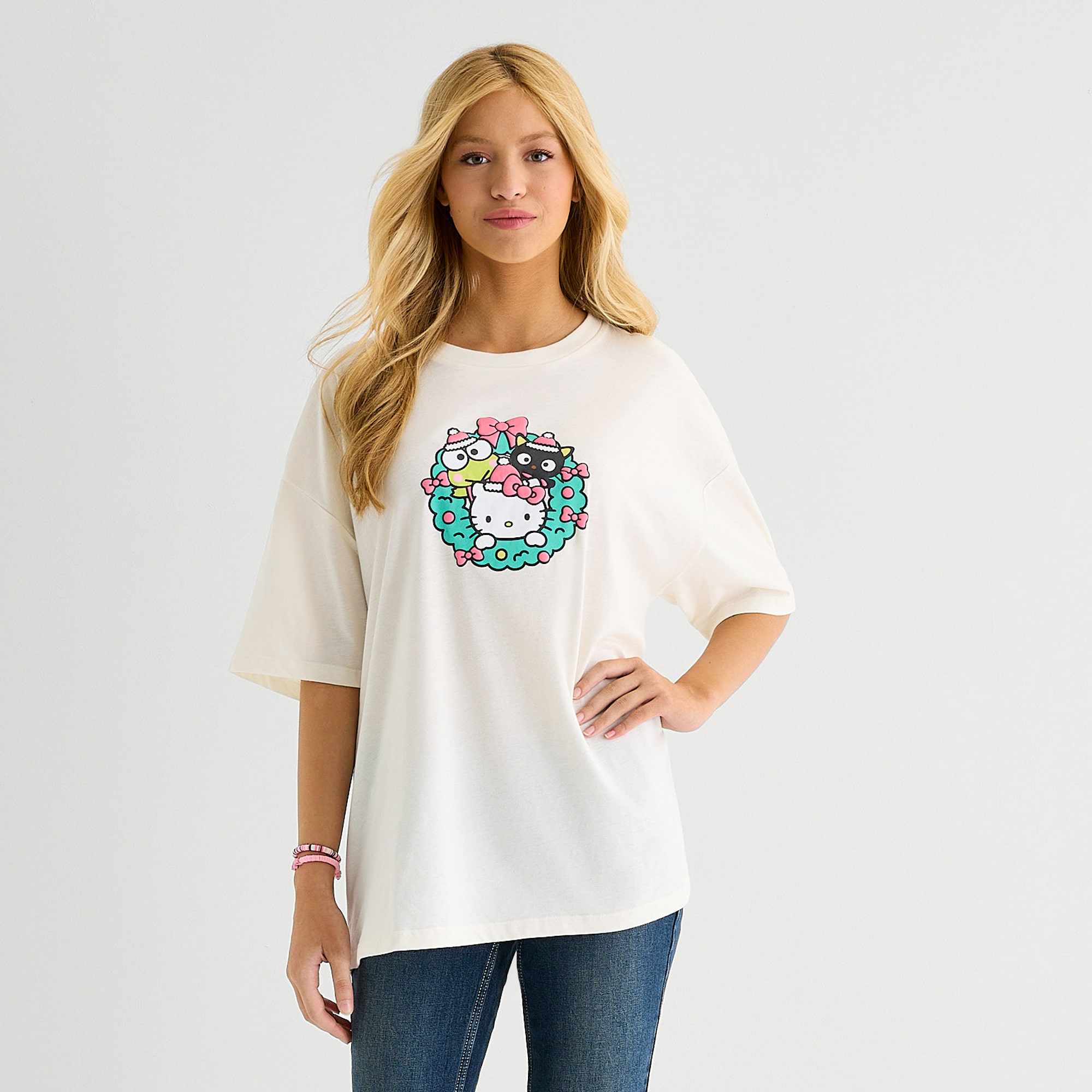 Sanrio Holiday Oversized Tee Womens Juniors Crew Neck Short Sleeve Hello Kitty Graphic T-Shirt