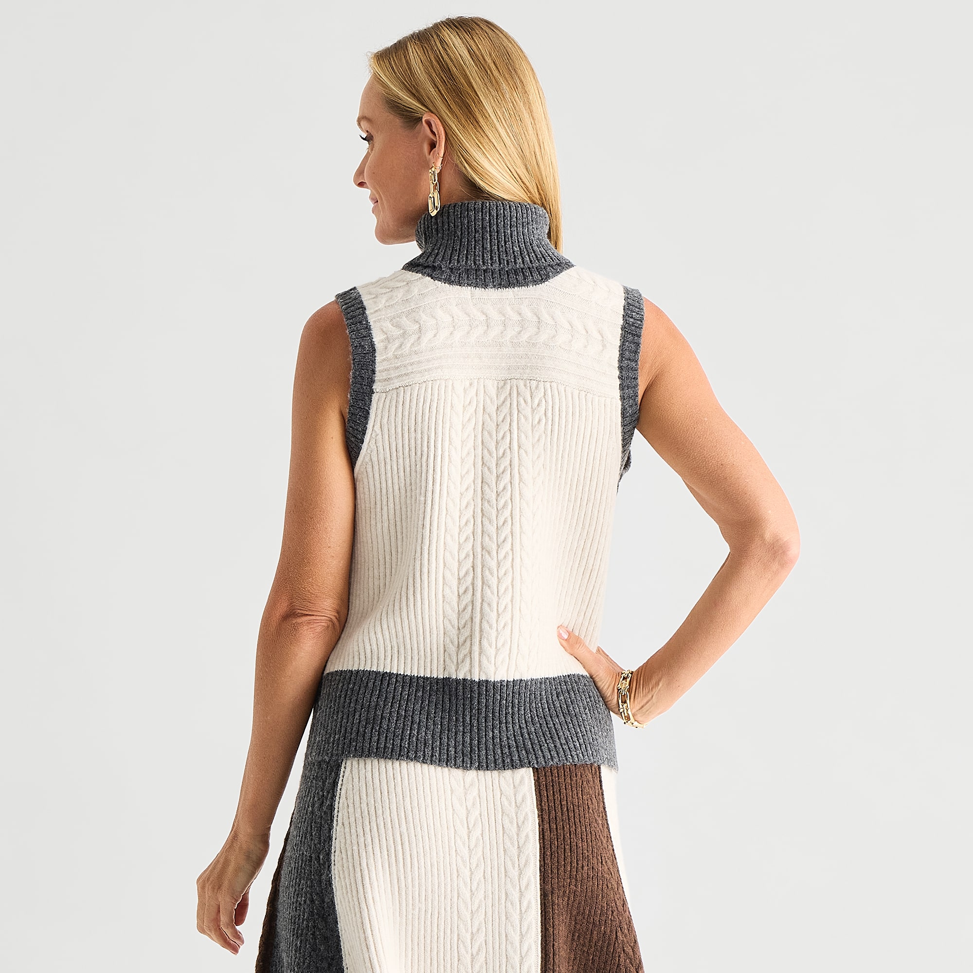 Liz Claiborne Womens Turtleneck Sweater Vest