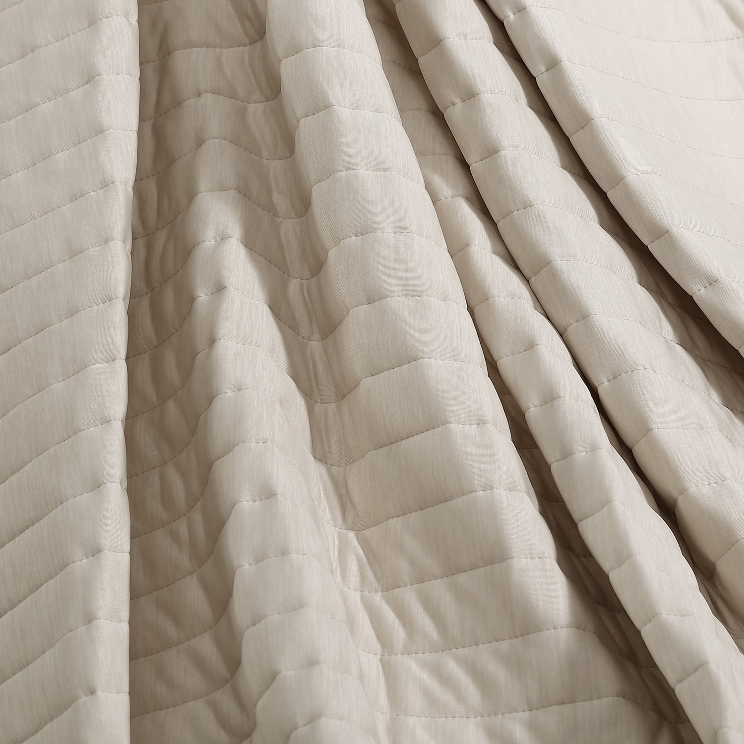 Swift Home Cooling Reversible Throw
