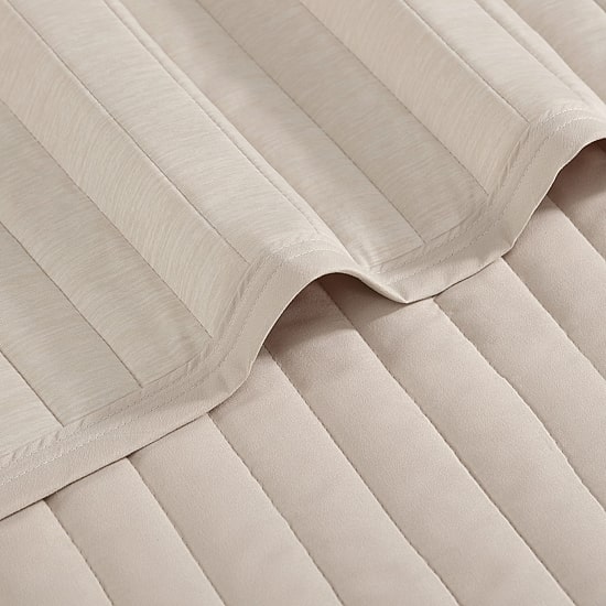 Swift Home Cooling Reversible Throw