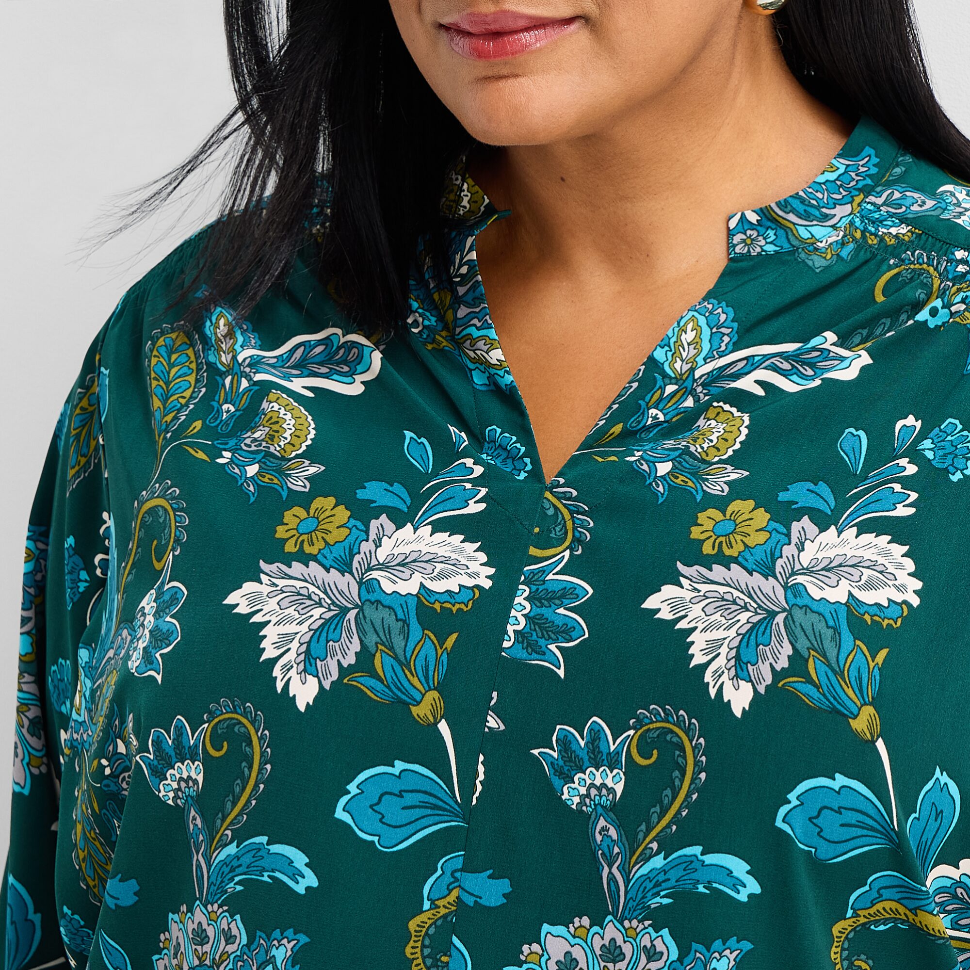 Liz Claiborne Womens Plus V Neck Long Sleeve Blouse