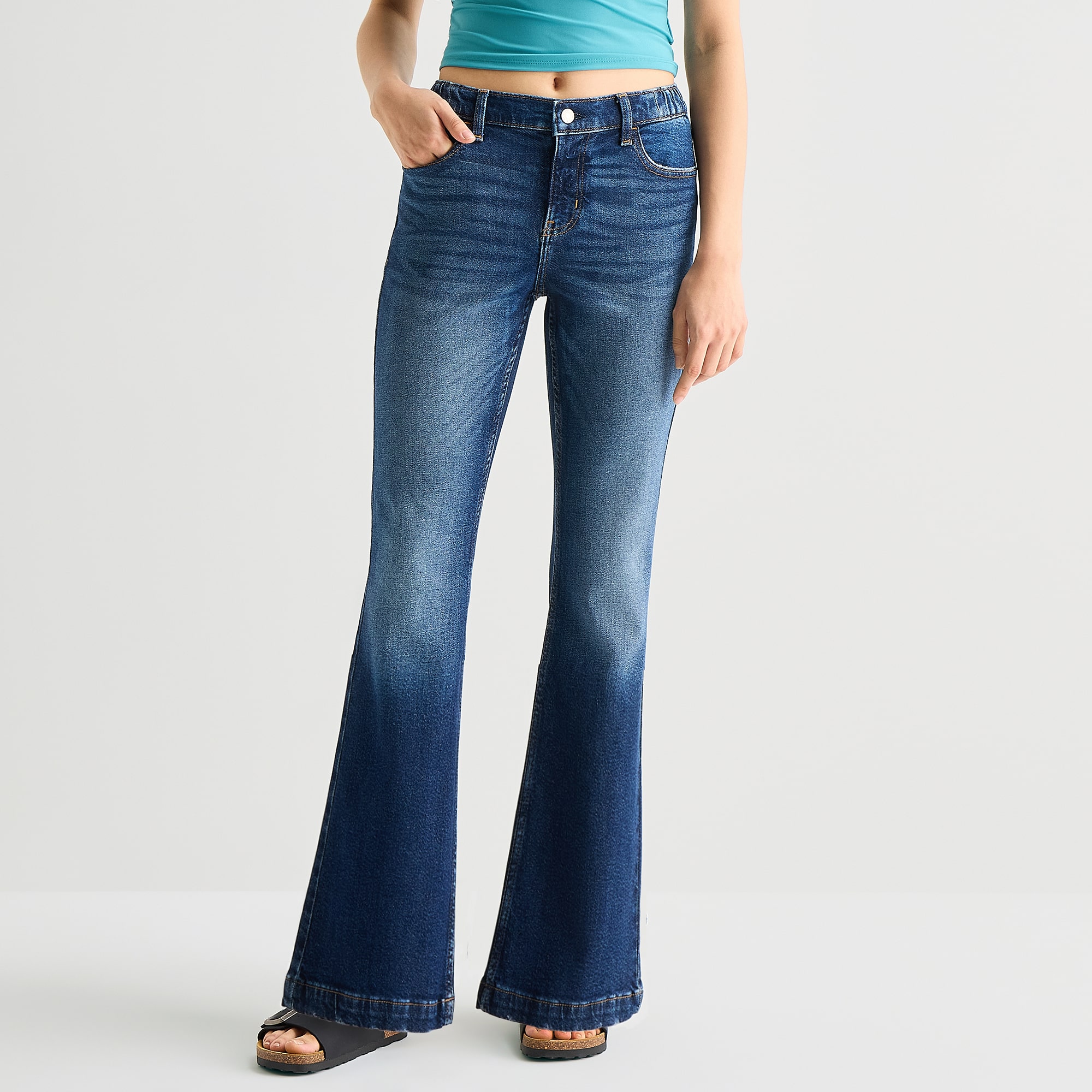 Arizona Curvy Womens Juniors Short High Rise Bootcut Jean