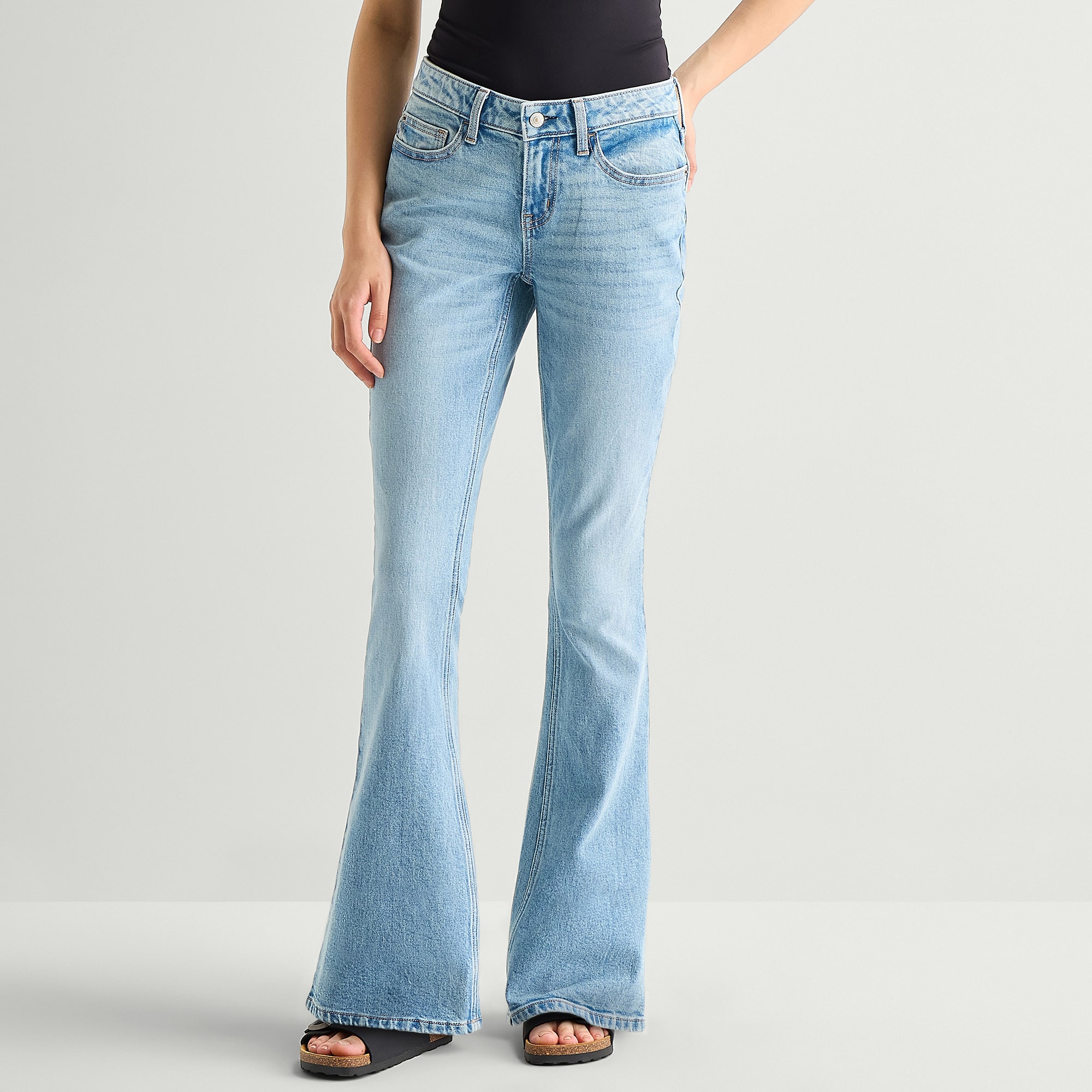 Arizona Womens Juniors Short Low Rise Bootcut Jean