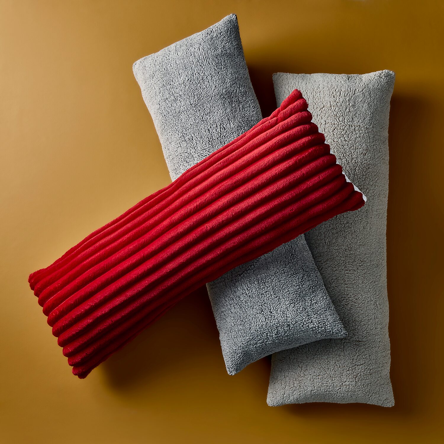 Hudson & Main Bottom Dyed Body Pillow