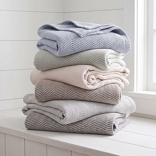SUPERIOR® Chrisney Chevron Woven All Season 100% Cotton Layering Midweight Blanket