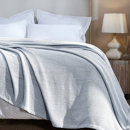 SUPERIOR® Chrisney Chevron Woven All Season 100% Cotton Layering Midweight Blanket