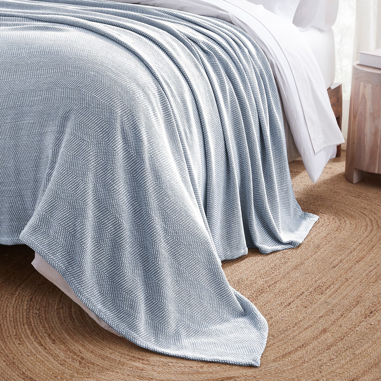 SUPERIOR® Chrisney Chevron Woven All Season 100% Cotton Layering Midweight Blanket