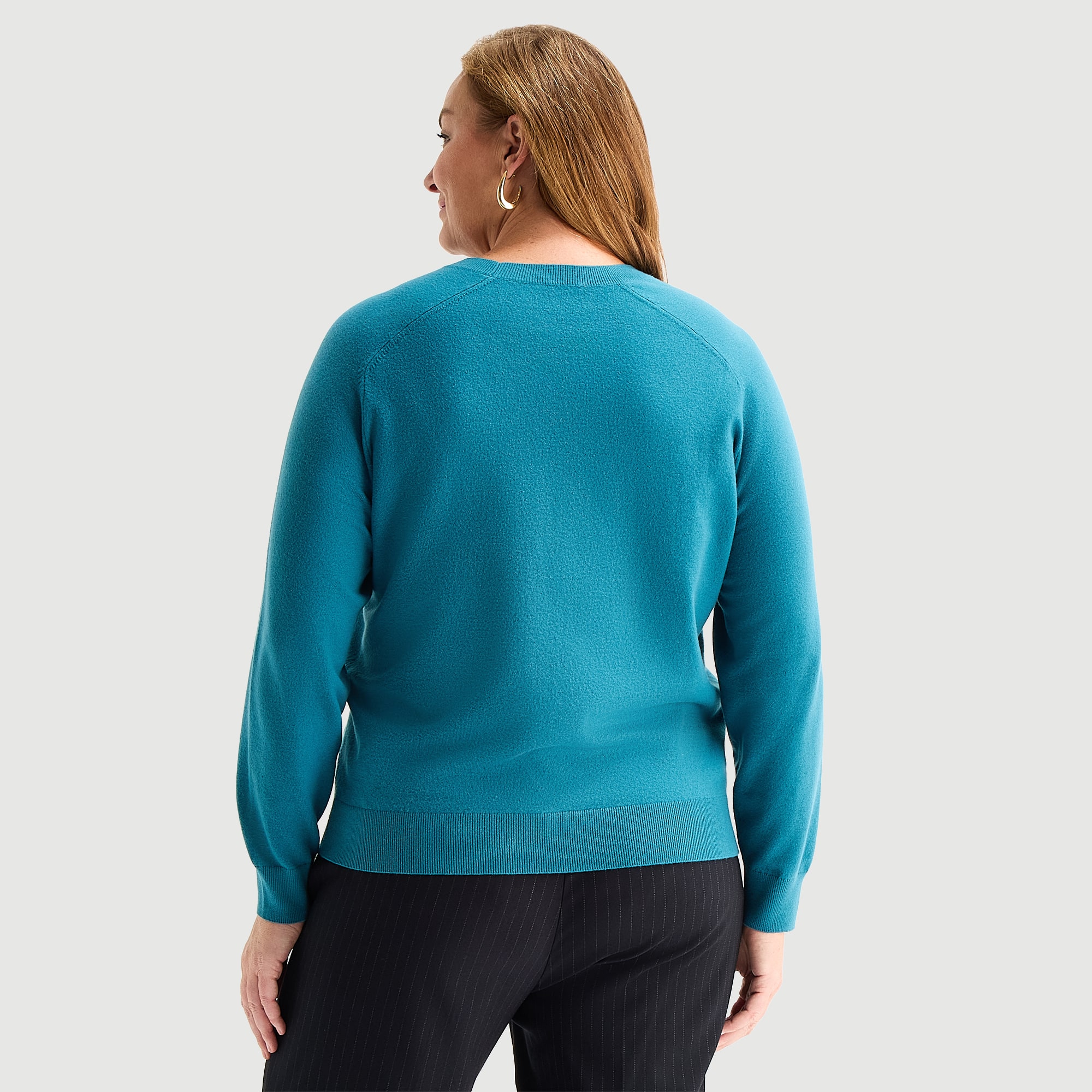 Liz Claiborne Plus Luxe Womens Crew Neck Long Sleeve Pullover Sweater