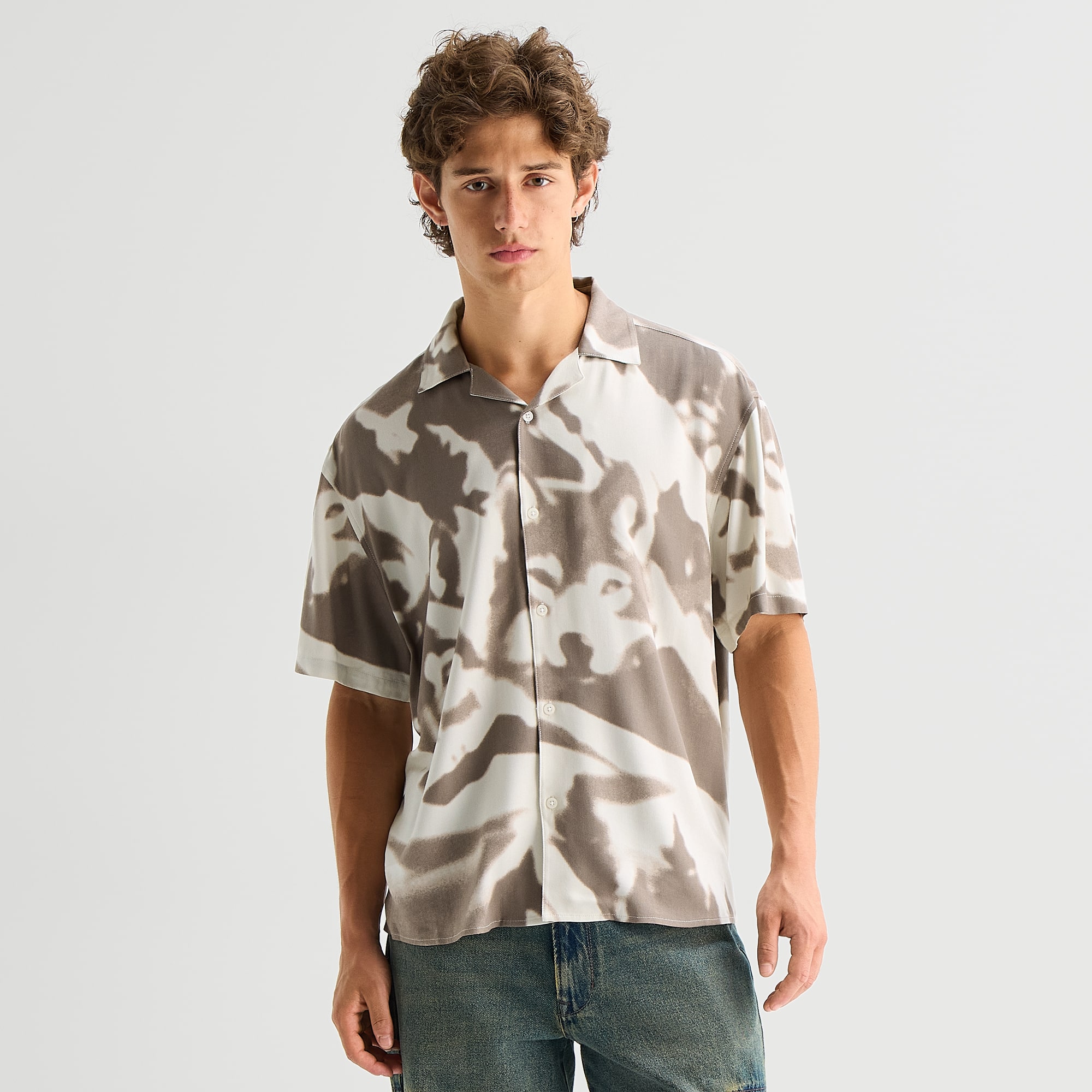 Arizona Mens Short Sleeve Regular Fit Button-Down Shirt