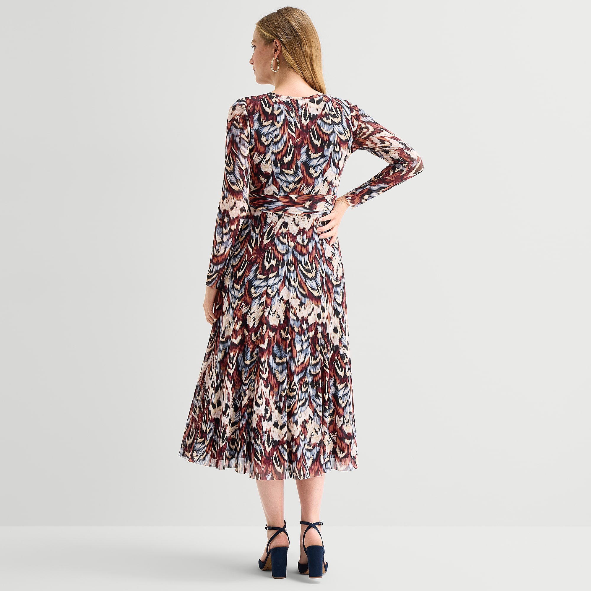 Sandra Darren Womens Midi Round Neck Long Sleeve Fitted Abstract Fit + Flare Dress