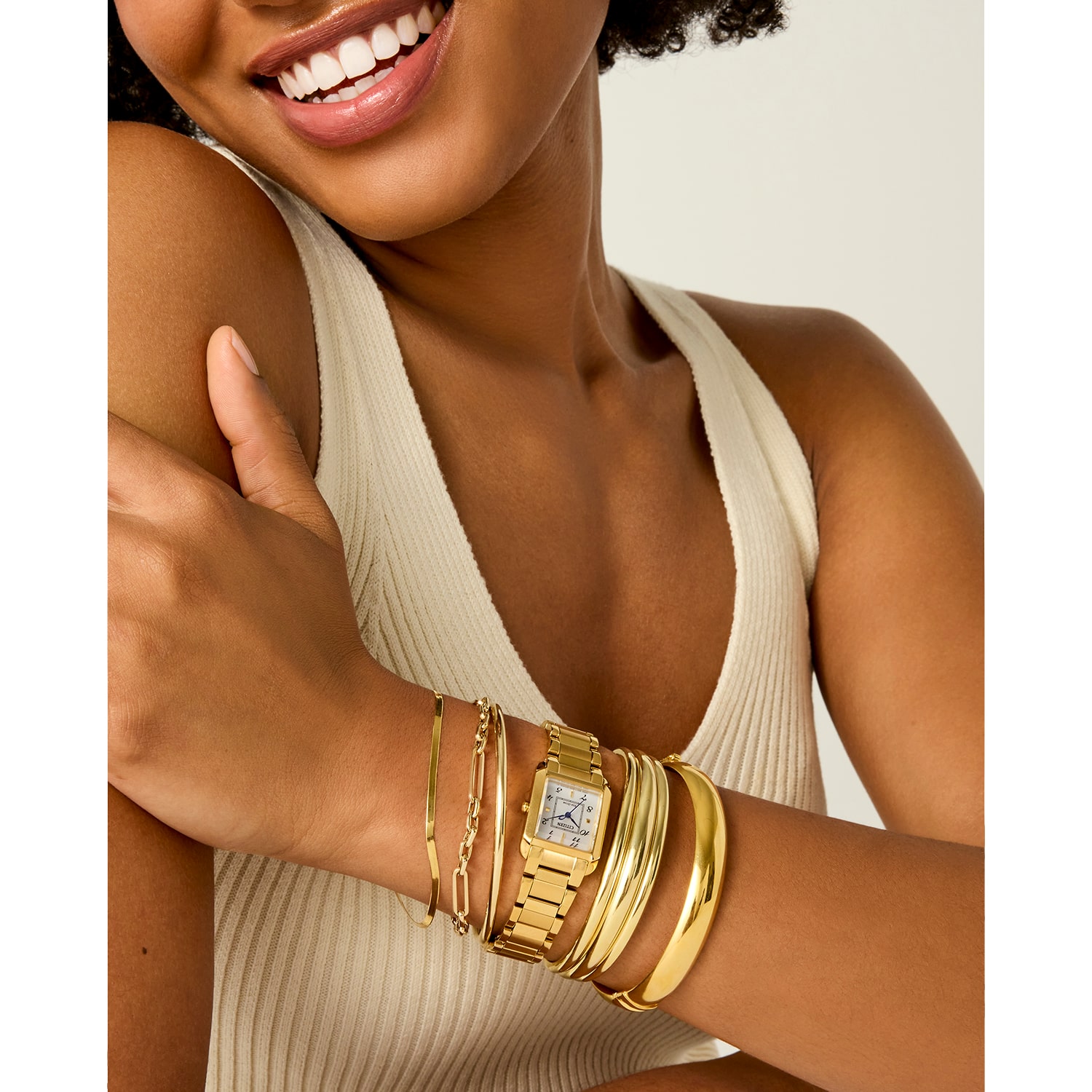 Gold Addiction Womens 14K Gold Hollow Figaro Chain Bracelet