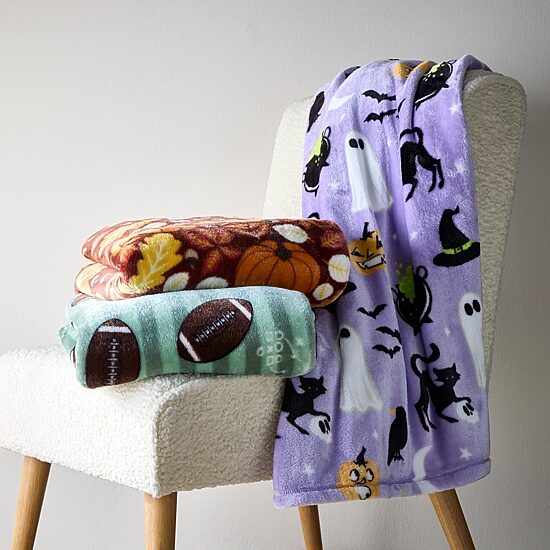 Home Expressions Velvet Plush Halloween Throw