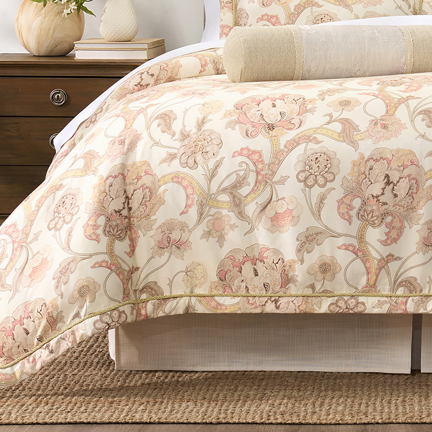 Rose Tree Eden 4-pc. Comforter Set