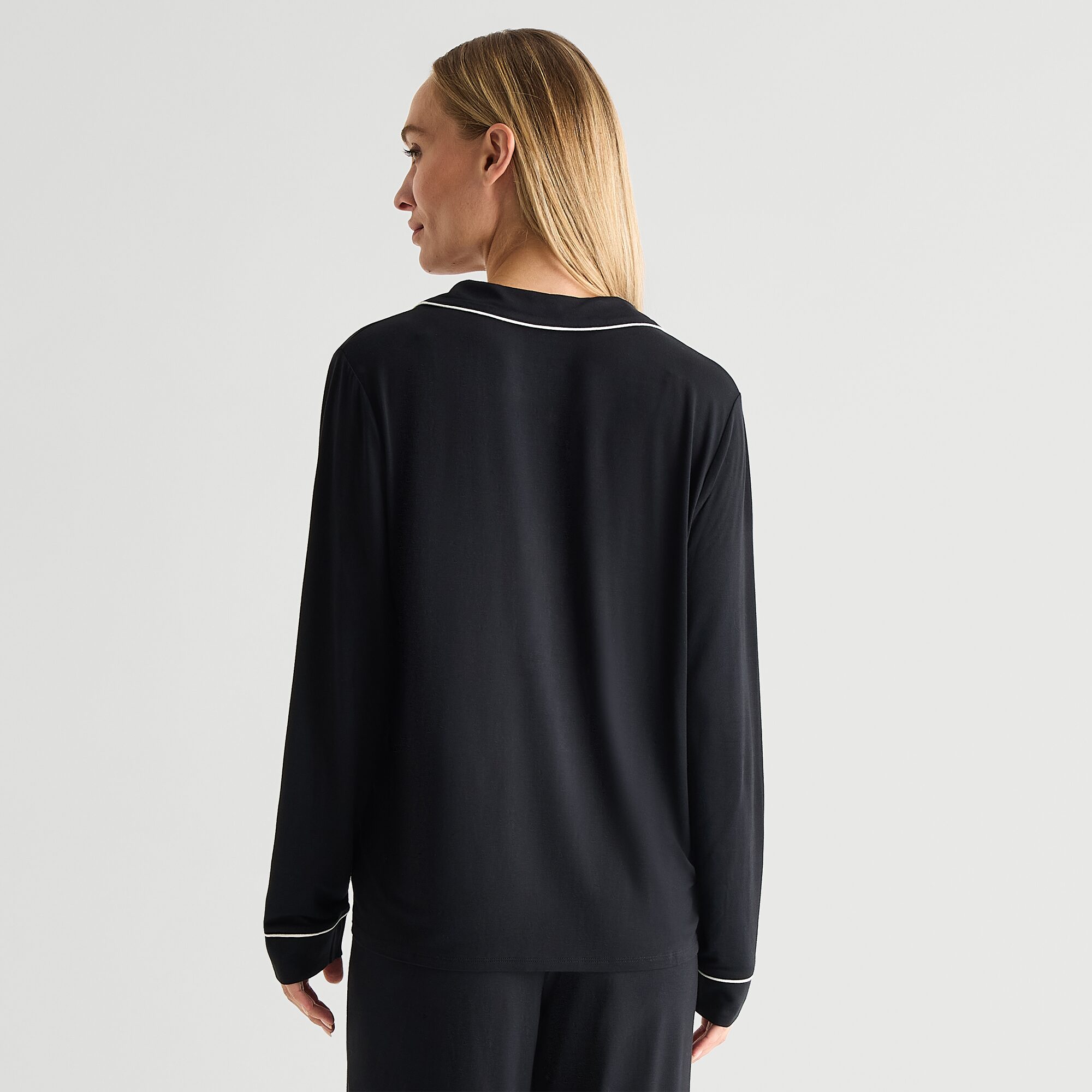 Liz Claiborne Cool and Calm Womens Long Sleeve Pajama Top