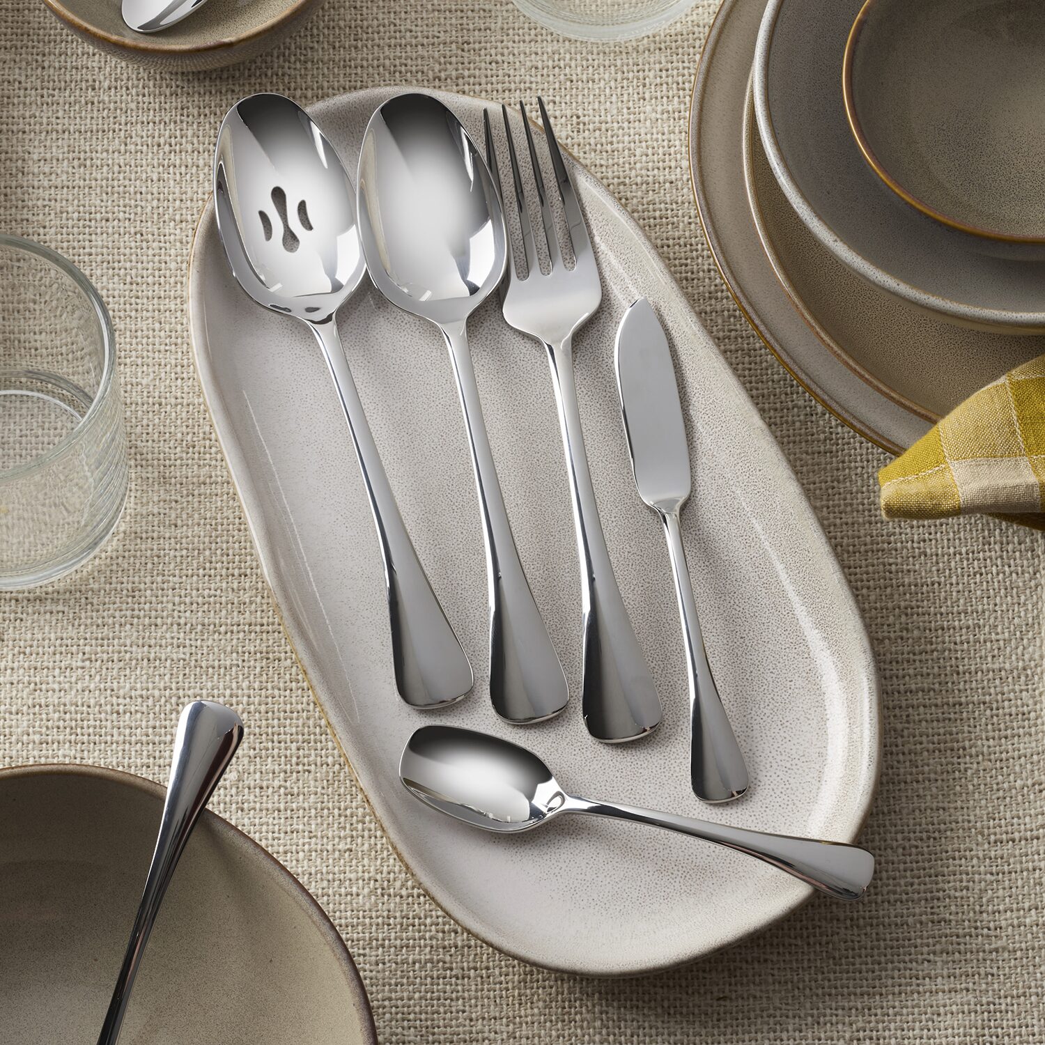 Oneida® Bellasana 45-pc. Flatware Set