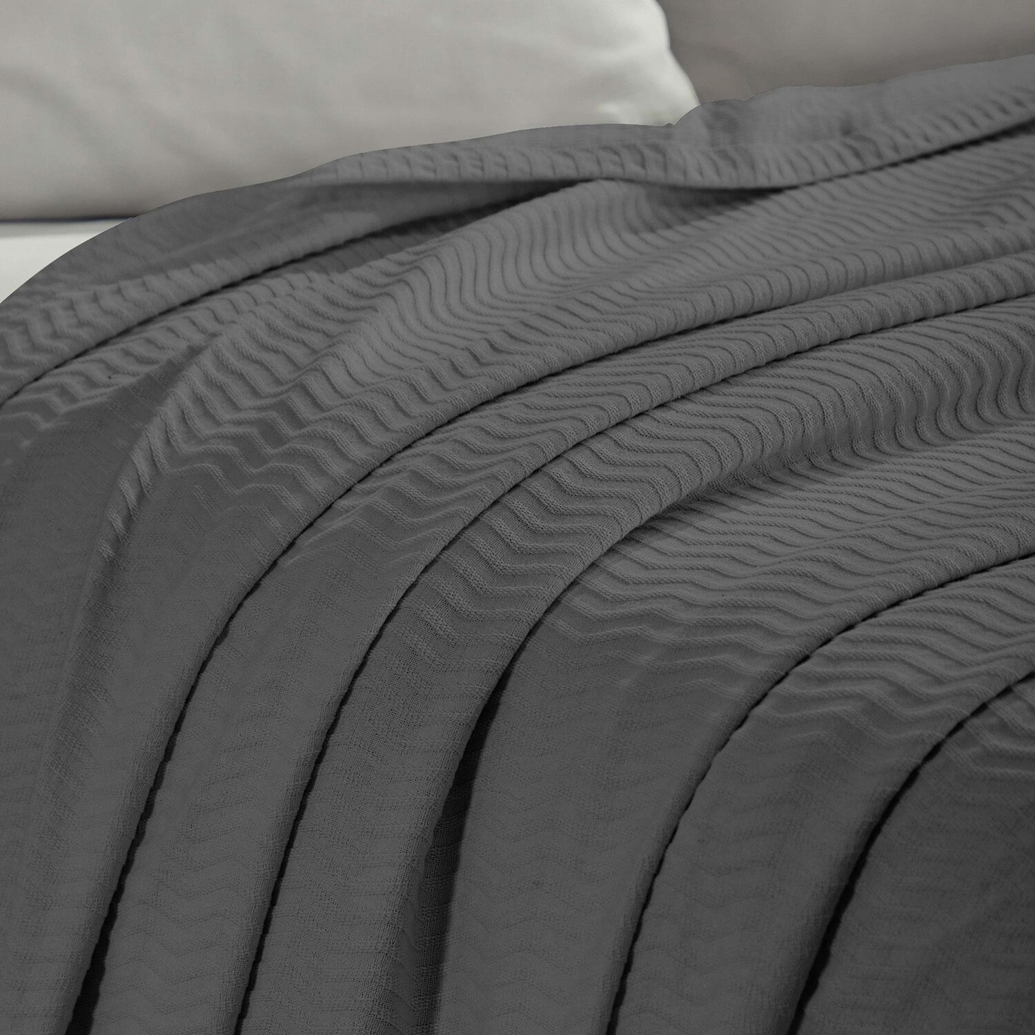 SUPERIOR® Jena All Season Dobby Weave Breathable Ultra Soft 100% Cotton Lightweight Chevron Blanket
