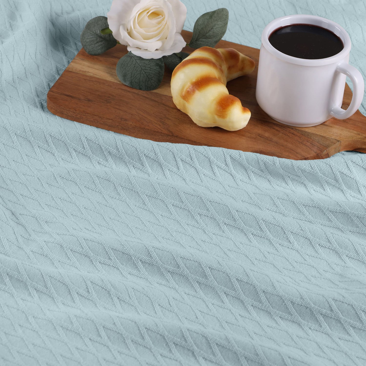 SUPERIOR® Diamond Weave Breathable Ultra-Soft 100% Cotton Midweight Blanket