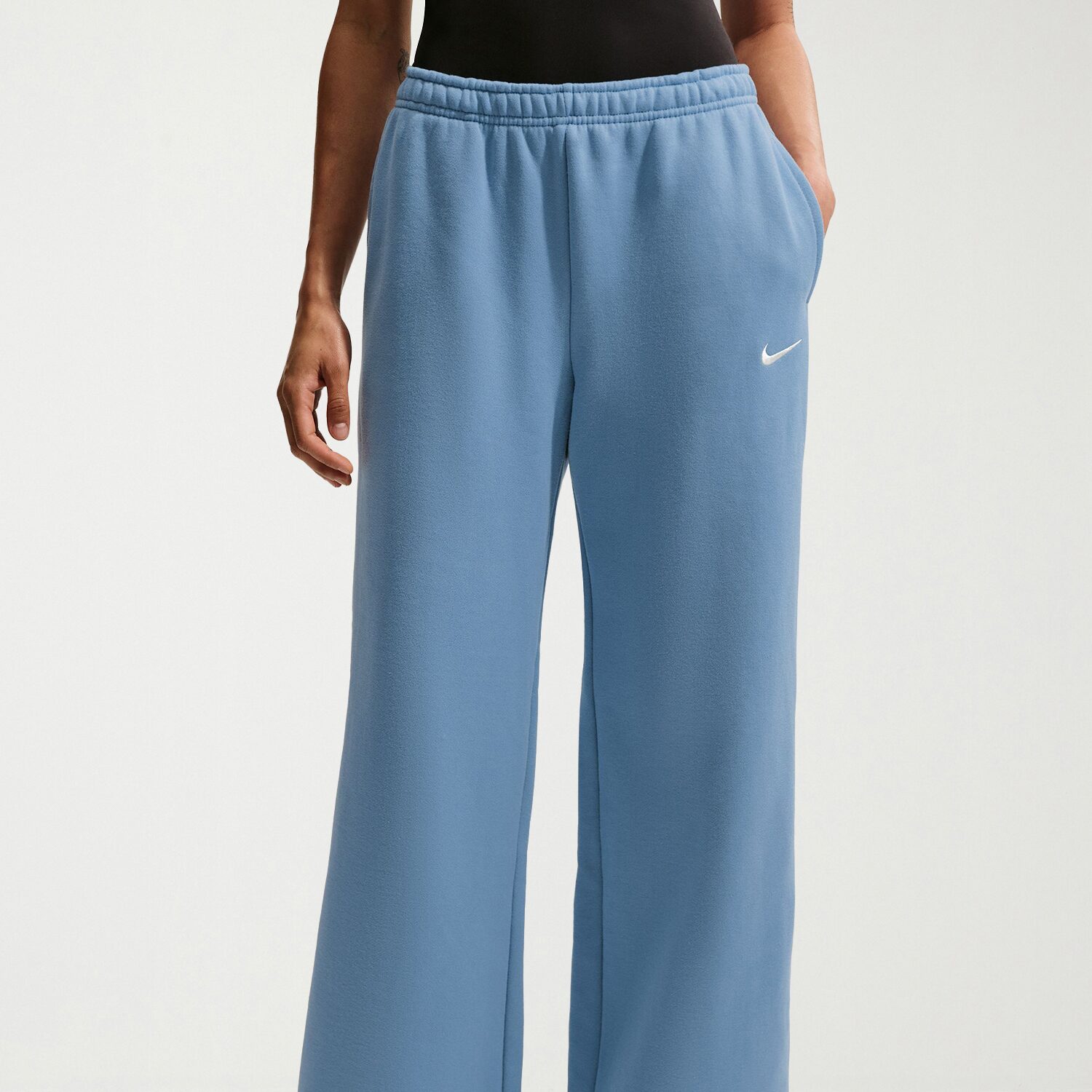 Nike Studio Womens Wide Leg Mid Rise Regular Fit Fleece Sweatpant