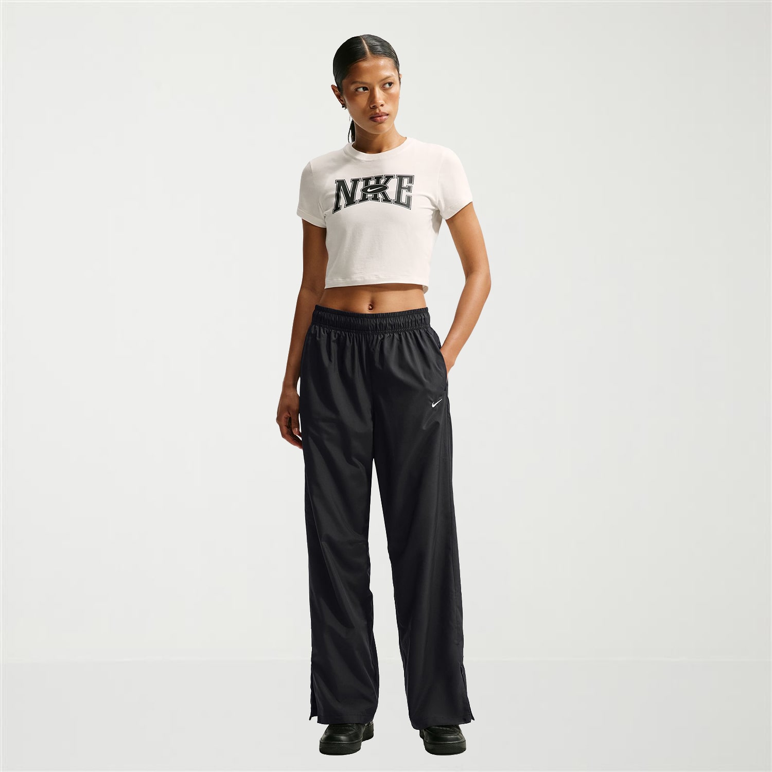 Nike Womens Straight Mid Rise Regular Fit Track Pant