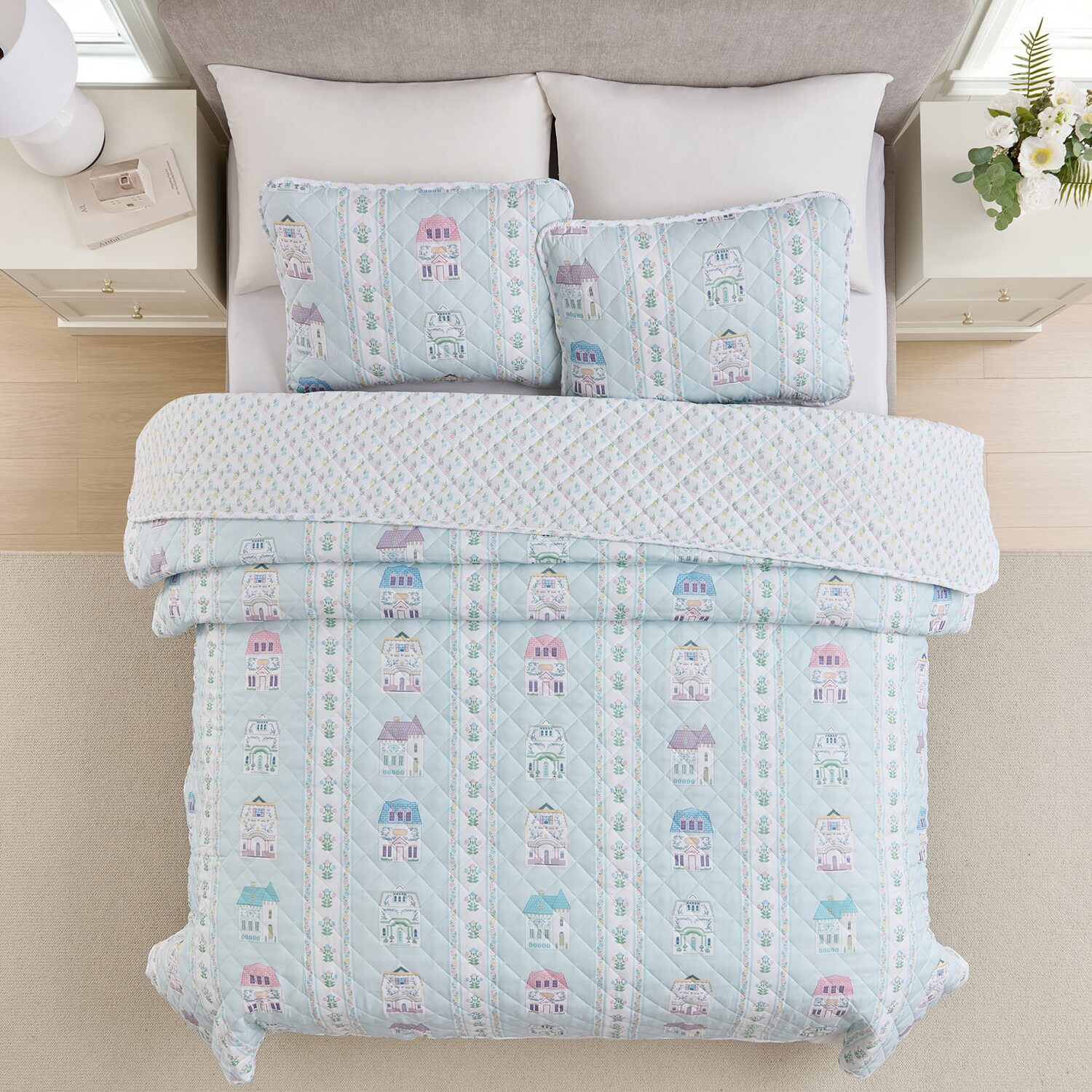 Lenox Printed Reversible Easy Care Wrinkle Resistant Quilt Set