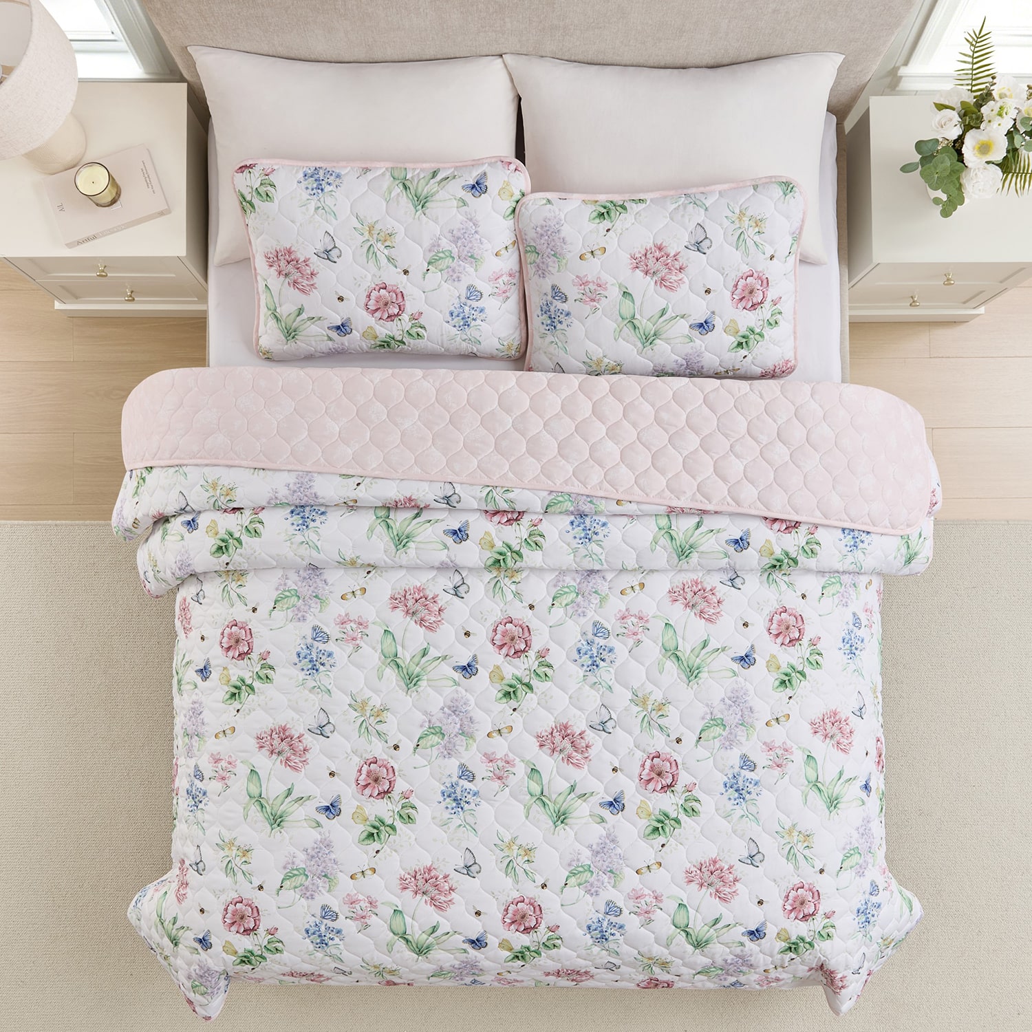 Lenox Printed Reversible Easy Care Wrinkle Resistant Quilt Set
