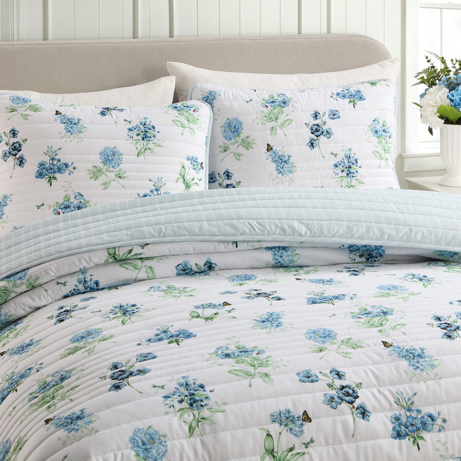 Lenox Butterfly Meadow Printed Reversible Easy Care Wrinkle Resistant Quilt Set