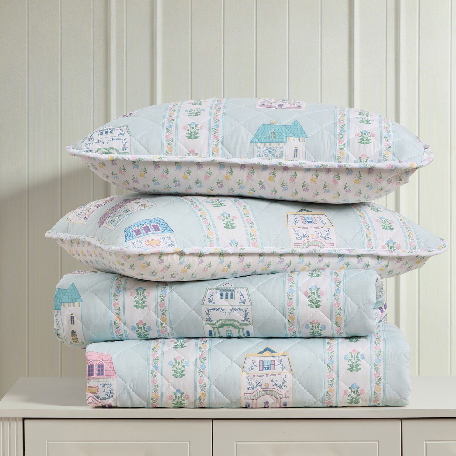 Lenox Printed Reversible Easy Care Wrinkle Resistant Quilt Set