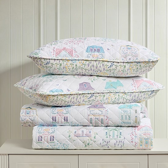 Lenox Spice Village Printed Reversible Easy Care Wrinkle Resistant Quilt Set
