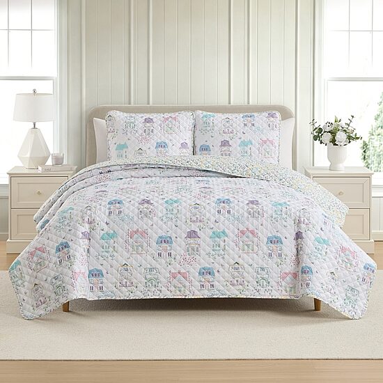 Lenox Spice Village Printed Reversible Easy Care Wrinkle Resistant Quilt Set
